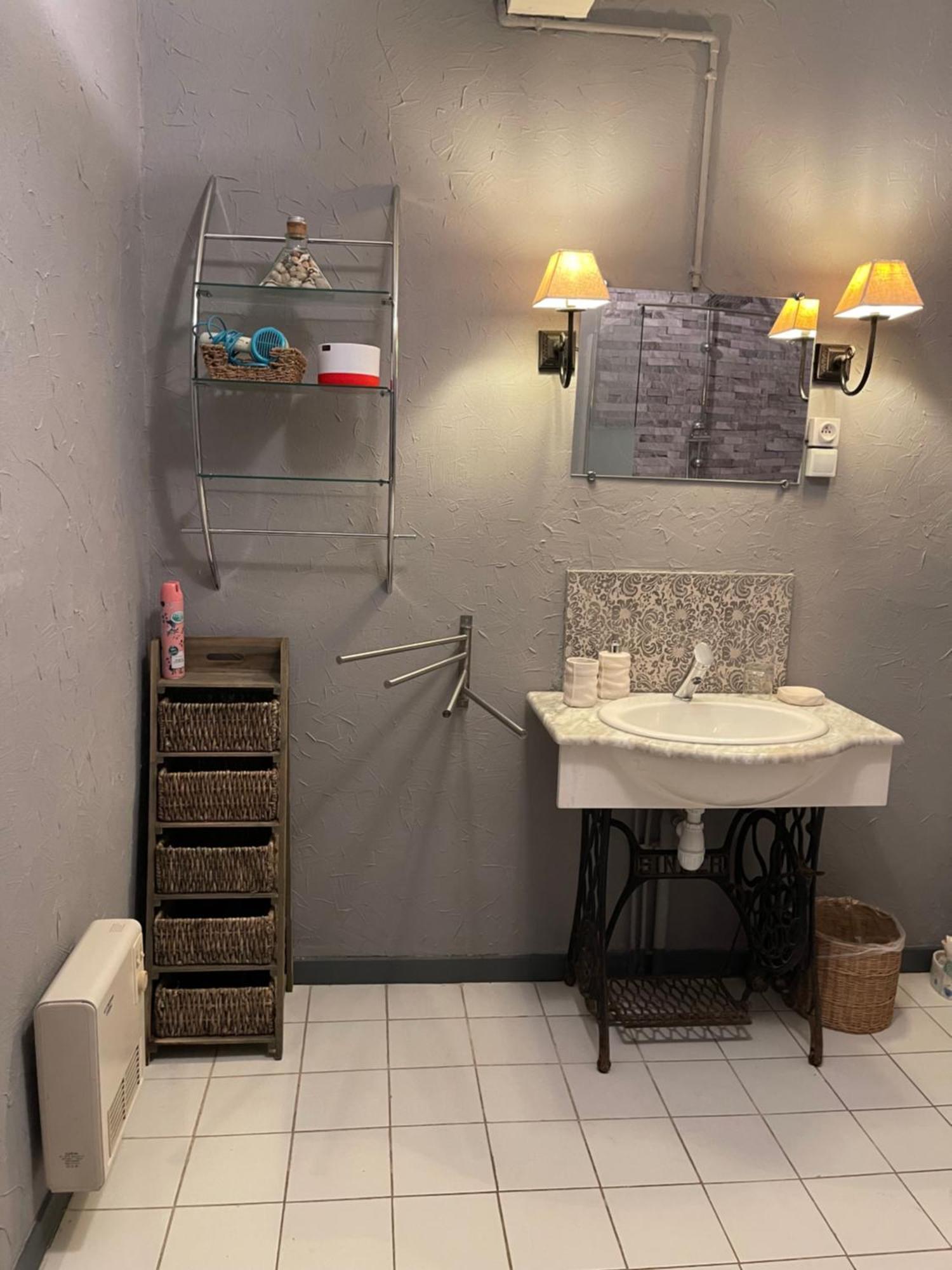 Montagne D'Alaric Apartment Moux Ngoại thất bức ảnh